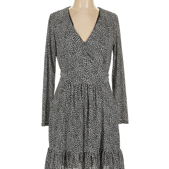 Michael Kors Dresses & Skirts - NWT Michael Kors Black and White Wrap Dress